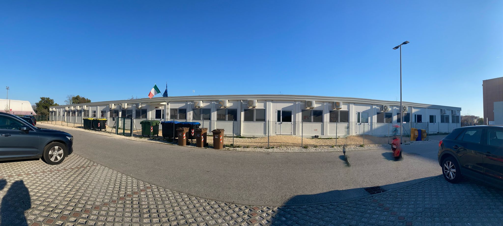 Esterno scuola prefabbricata